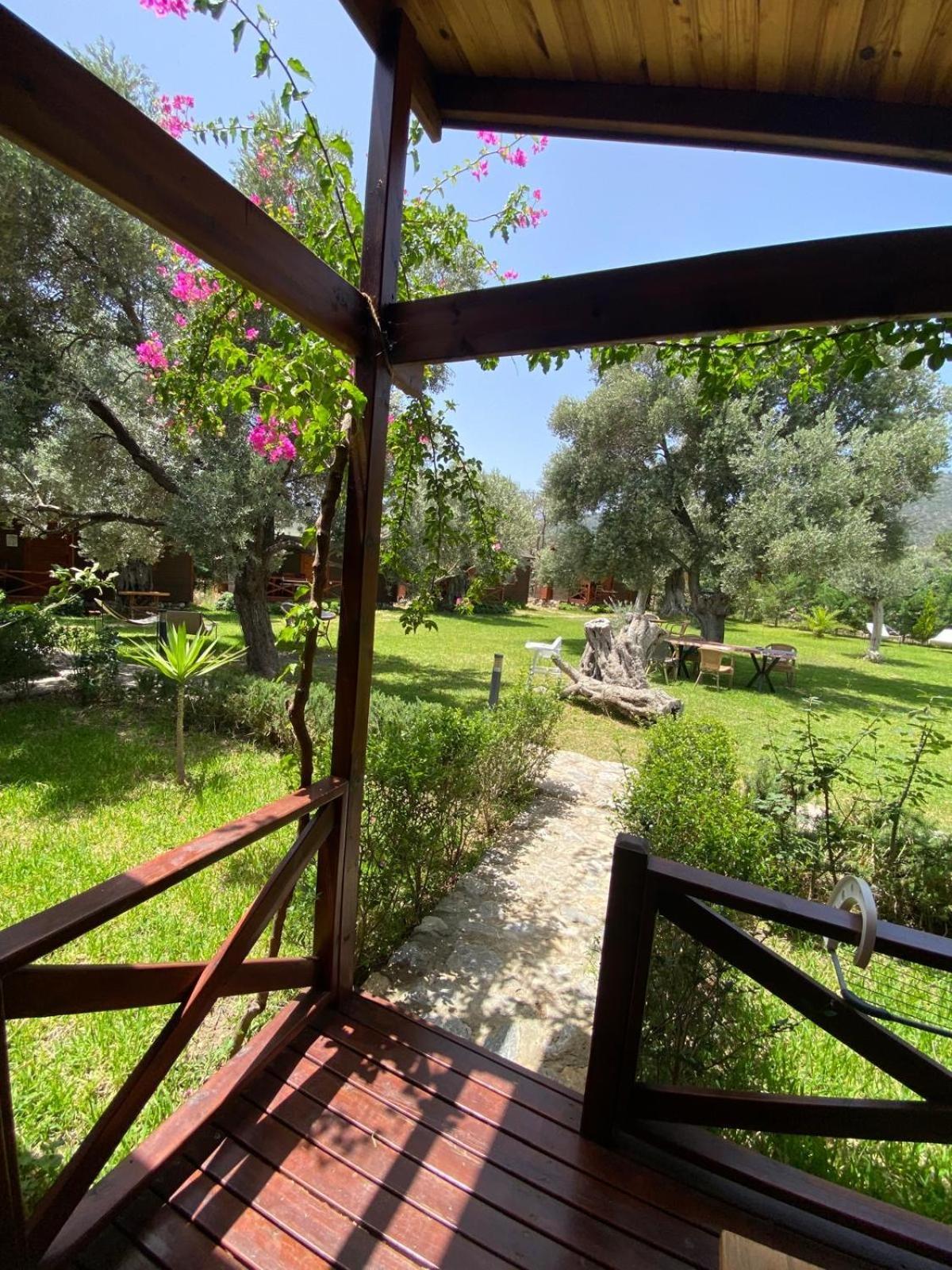 Suzi'Nin Bahcesi Bungalov Evler Датча Экстерьер фото